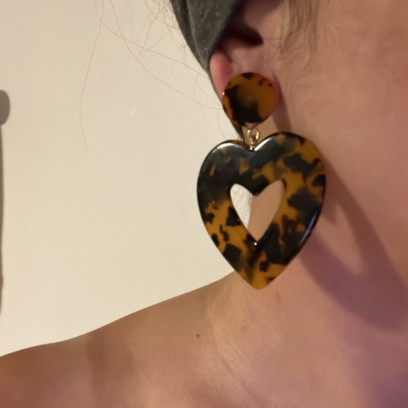 J Crew heart-shaped tortoise drop earrings - Picture 3 of 3